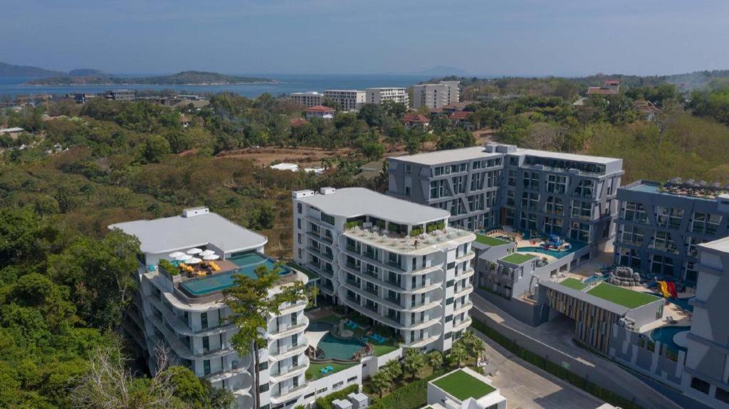 Utopia Naiharn Nai Harn Exterior foto